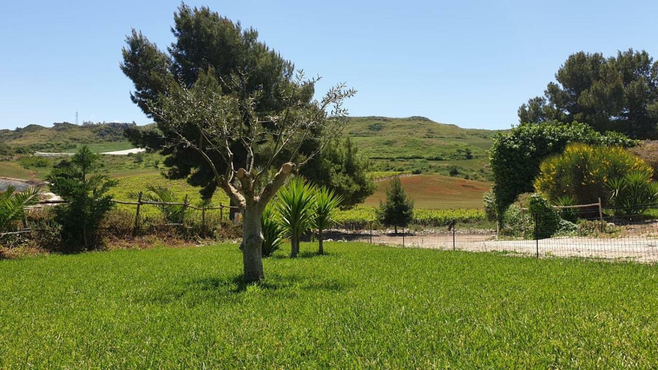Gibbesi Country Farm Piccolo Cottage Naro Exteriör bild